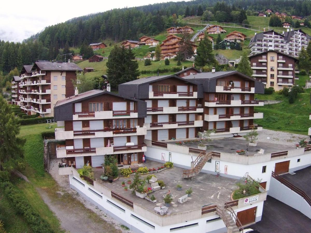Apartment Only Approx 60M From The Ski Lift La Tzoumaz Room photo